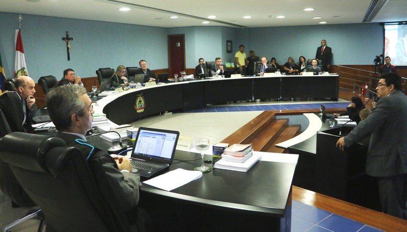 Conselheiros julgaram irregulares contas de ex-gestores de secretarias do Governo do Amazonas (Foto: Ana Cláudia Jatahy/TCE)
