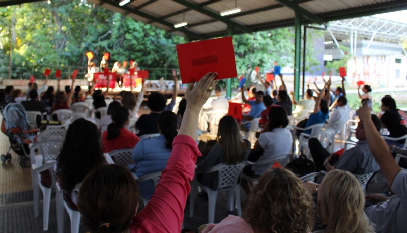 Professores da Ufam voltam a se reunir em assembleia na segunda-feira para decidir se entram em greve (Foto: Adua/Divulgação)