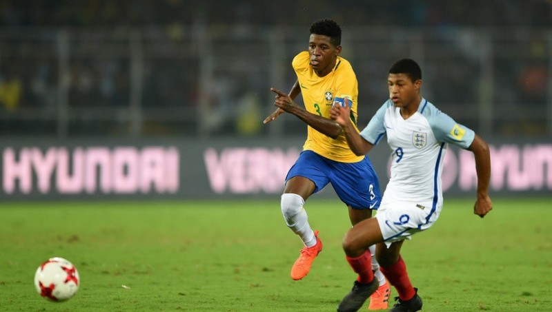 Rhian Brewster superou a zaga brasileira e fez os três gols da equipe inglesa (Foto: Tom Dulat - FIFA/FIFA via Getty Images)