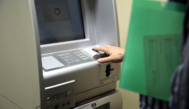 Comissão aprovou opção para clientes que não conseguem usar caixas eletrônicos com biometria (Foto: Andressa Katriny/CMC)