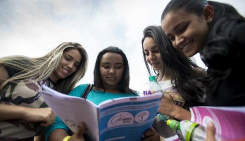 Mulheres são maioria (58,6%) entre os inscritos no Enem (Foto: Marcelo Camargo/Agência Brasil