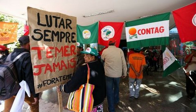 Movimento dos Trabalhadores Sem-Terra ocupam parte do Ministério do Planejamento (Fotos: Marcelo Camargo/Agência Brasil)