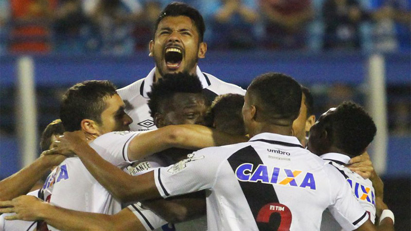 Jogadores do Vasco festejaram gol que garantiu vitória no Brasileirão (Foto: Carlos Gregório Jr/Vasco.com.br)
