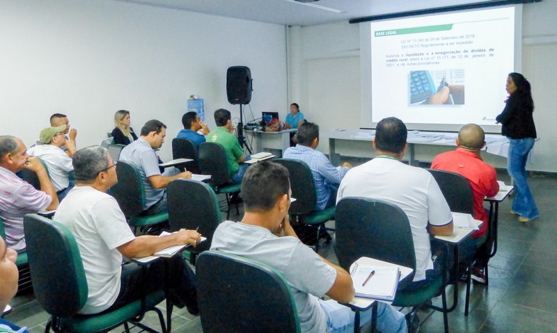 Técnicos da Afeam participam de curso para avaliar projetos rurais (Foto: Luilton Ramos/Afeam/ Divulgação