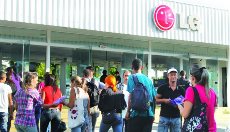 FEM-CUT disse que não houve diálogo prévio entre LG, trabalhadores e o sindicato (Foto: Sindmetau/Divulgação)