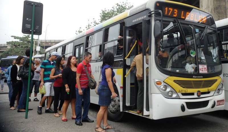 Preço da passagem de ônibus no Rio terá diminuição de vinte centavos e passará a custar R$ 3,40 (Foto: Tânia Rêgo/Agência Brasil)
