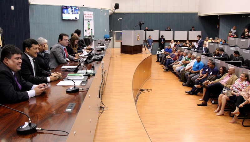 Plenário da CMM aprovou projeto que assegura reajuste aos servidores de área não específica (Foto: Robervaldo Rocha/CMM)