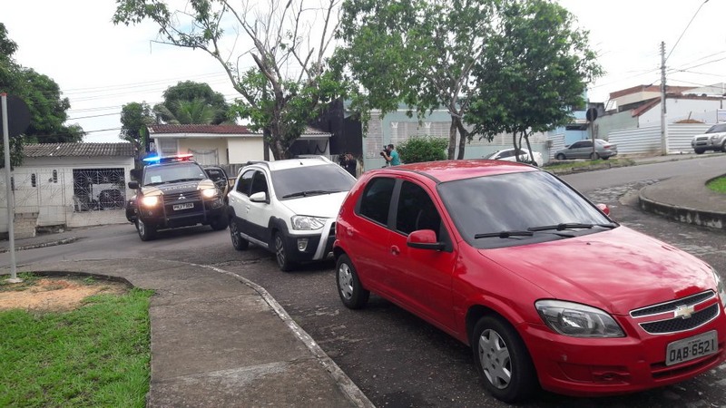 Operação envolve 40 agentes da PF para cumprir mandados de busca, apreensão e prisão em Manaus (Foto: ATUAL)