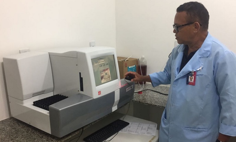 Com novos equipamentos, hospital de Coari pretende aumentar número de exames de sangue e diminuir tempo de espera por resultado (Foto: Divulgação)