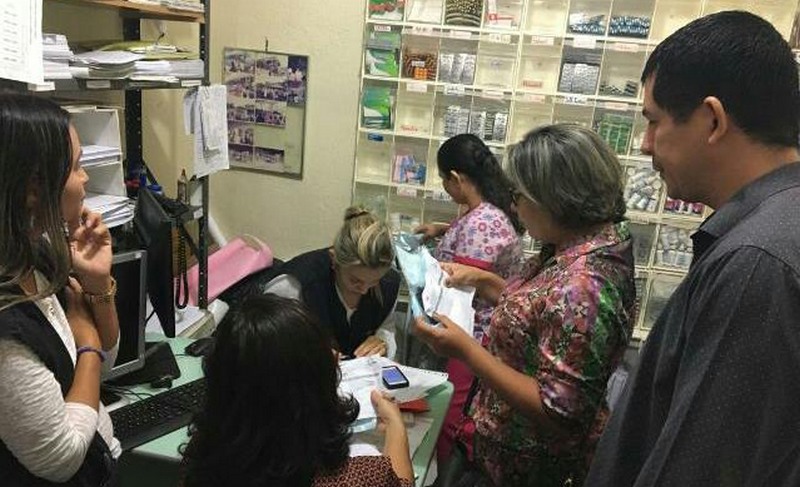 Fiscais do Conselho de Enfermagem encontraram remédios vencidos em unidades básicas de saúde (Coren/Divulgação)