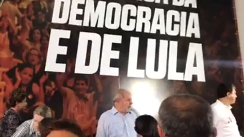 Em evento do PT, em São Paulo, Lula afirmou que não respeitará decisão da Justiça (Foto: Facebook/Reprodução)