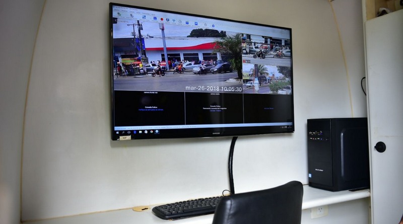 Central irá monitorar imagens de câmeras de segurança em quatro pontos no bairro Cidade de Deus (Foto: Bruno Zanardo/Secom)