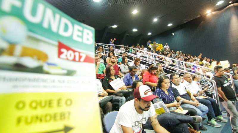 Professores cobraram aplicação de dinheiro do Fundeb na educação em audiência pública (Foto: Divulgação)