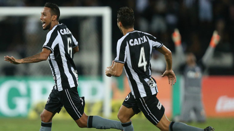 Gilson marcou golaço na vitória do Botafogo sobre o Grêmio, neste sábado (Foto: Ag. Botafogo)