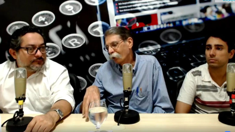 Em entrevista ao jornalista Valmir Lima, do ATUAL, Phillipe Fearnside e Lucas Ferrante alertaram sobre riscos da cana de açúcar na Amazônia (Foto: ATUAL)