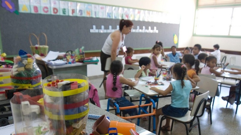 Relatório do PNE mostra diferenças de inclusão de crianças na escola conforme a região, cor e raça (Foto: Agência Brasil)