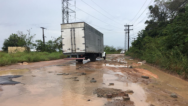 Estrada do Marapatá foi desocupada pelos caminhoneiros na noite dessa sexta-feira (Foto: ATUAL)