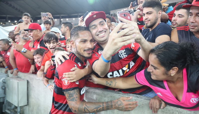 Paolo Guerrero retornou ao Flamengo após suspensão e fez a alegria dos torcedores nesse domingo (Foto: Gilvan de Souza/Flamengo)