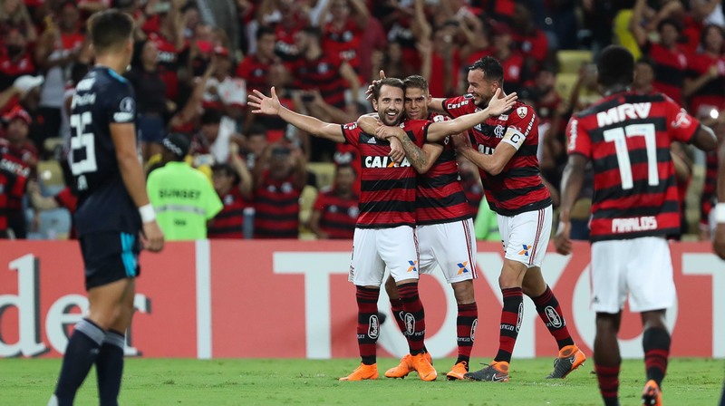 Éverton Ribeiro marcou os dois gols do triunfo rubro-negro sobre o Emelec (Foto: Gilvan de Souza/Flamengo)