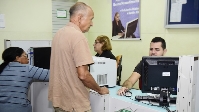 Ao sair de consulta médica, paciente já pode marcar exame por sistema online nas unidades de saúde (Foto: Valdo Leão/Secom)