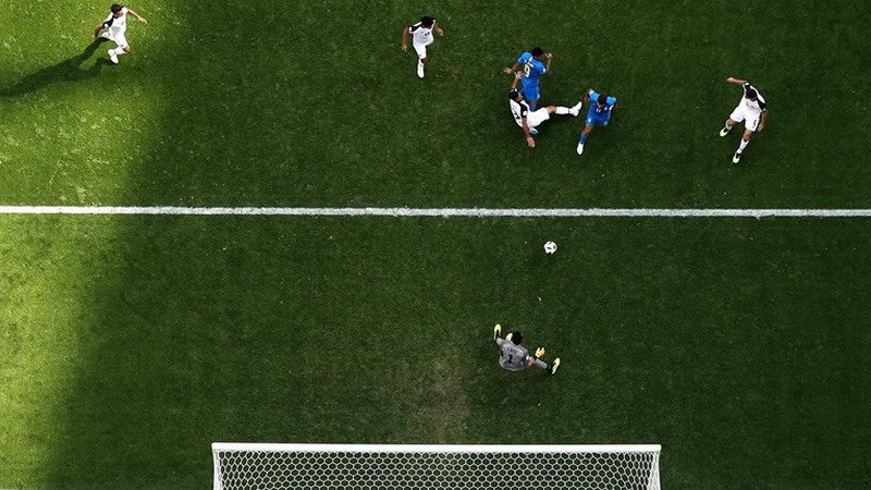 Gol de Philippe Coutinho registrado pela câmera spider: posicionamento oportuno e chute sem defesa para o goleiro Navas (Foto: Fifa/Divulgação)
