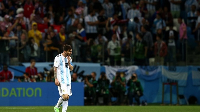 Lionel Messi saiu cabisbaixo de campo após Argentina sofrer goleada da Croácia (Foto: Fifa/Divulgação)