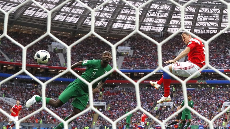 Russos atropelaram os sauditas na estreia do Mundial de Futebol, nesta quinta-feira (Foto: Getty Images/Fifa)