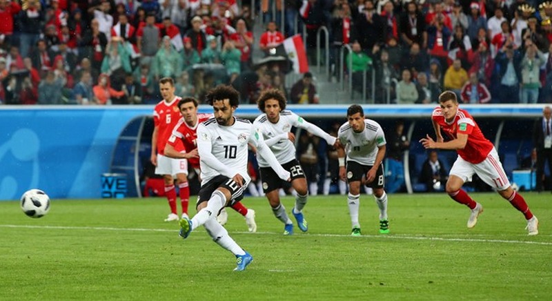 Salah marcou de pênalti o único gol do Egito, que está praticamente eliminado da Copa (Foto: Fifa/Divulgação)