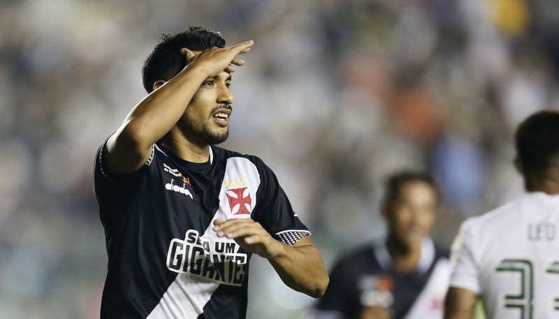Andrés Rios festeja gol marcado contra o Fluminense, mas clássico terminou empatado (Foto: Rafael Ribeiro/Vasco)