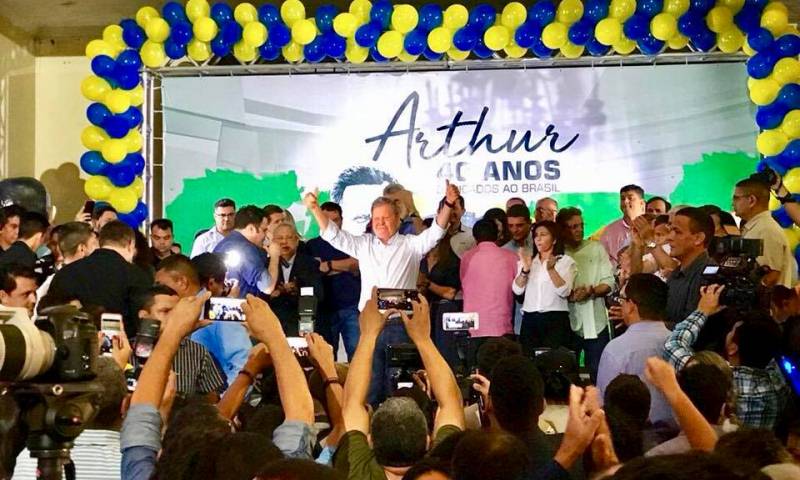 Arthur Virgílio Neto 40 anos de vida pública