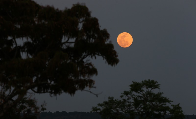 Eclipse lunar de sexta-feira será o mais longo a ser registrado neste século (Foto: Lula Marques/Ag. PT)