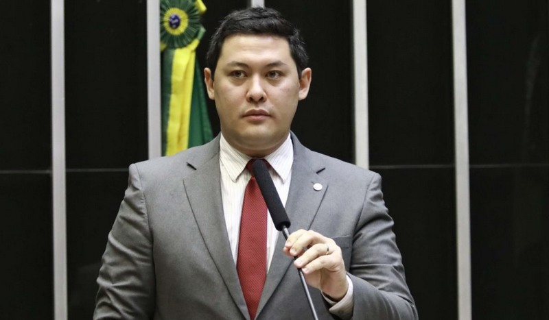 Ministro Helton Yomura foi afastado do cargo por decisão do STF (Foto: Nelson Souza/PTB/Divulgação)