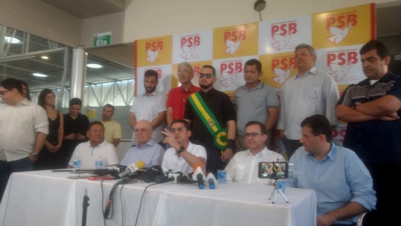 David Almeida anunciou coligação em entrevista coletiva na tarde desta sexta-feira (Foto: Felipe Campinas/ATUAL)