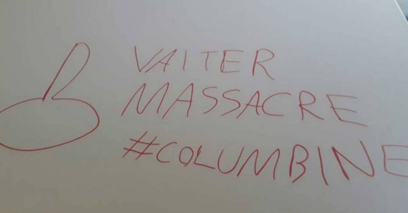 Mensagem relembrando ataque em escola dos EUA foi pichada em parede de biblioteca da Unicamp (Foto: Facebook/Reprodução)
