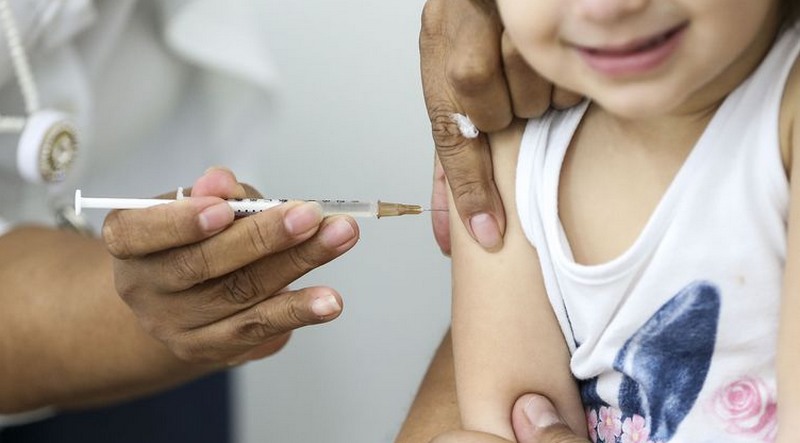 A chamada vacinação compulsória é prevista em lei, segundo entidades médicas que defendem a medida (Foto: Marcelo Camargo/ABr)