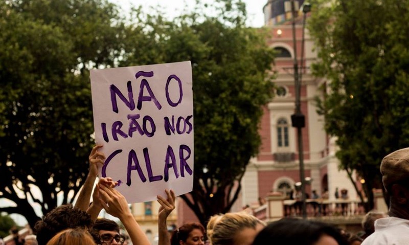 Ativistas querem chamar a atenção para o risco de perda dos direitos das mulheres, negros e LGBT (Foto: Larissa Martins/Divulgação)