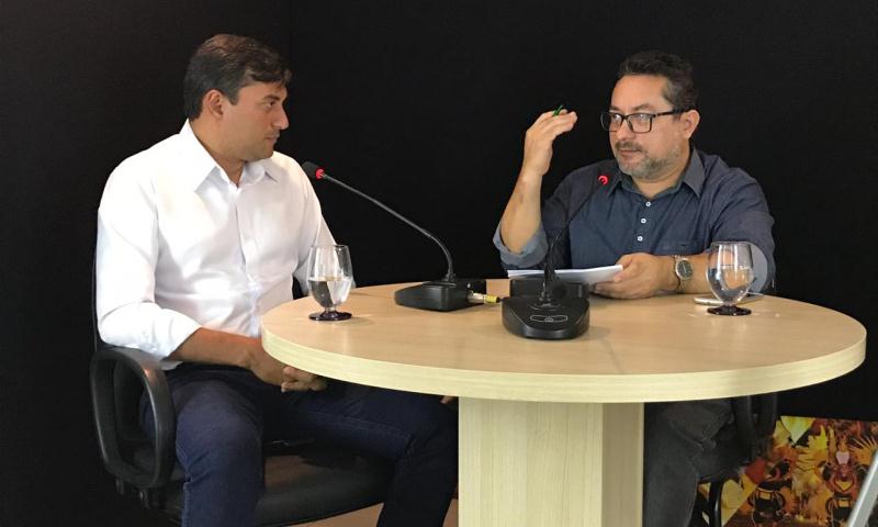 Governador eleito Wilson Lima concedeu entrevista a Valmir Lima, do ATUAL (Foto: ATUAL)