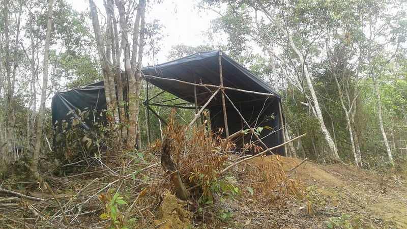 Barraco em Área de Preservação Ambiental. Instalações foram demolidas e invasores retirados pela Prefeitura de Manaus (Foto: Semmas/Divulgação)