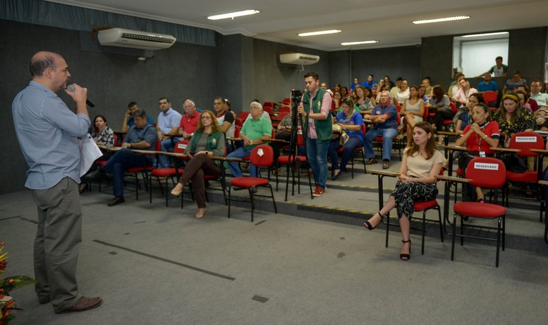 Secretário de Saúde Marcelo Magaldi anunciou lista de classificados para curso de pós-gradução em saúde pública (Foto: Alex Pazuello/Semcom)