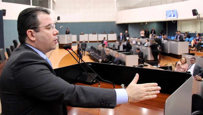 Wilker Barreto aprovou mudança na Loman para ampliar período de transição na presidência da Casa (Foto: Robervaldo Rocha/CMM)