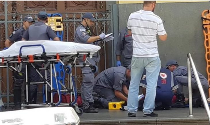 Policiais e socorristas atendem vítimas de atentado em igreja de Campinas (Foto: PC-SP/Divulgação)