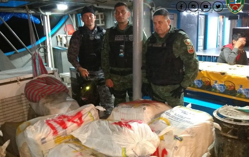 Policiais do Batalhão Ambiental descobriram pescado ilegal após denúncia anônima (Foto: Divulgação)