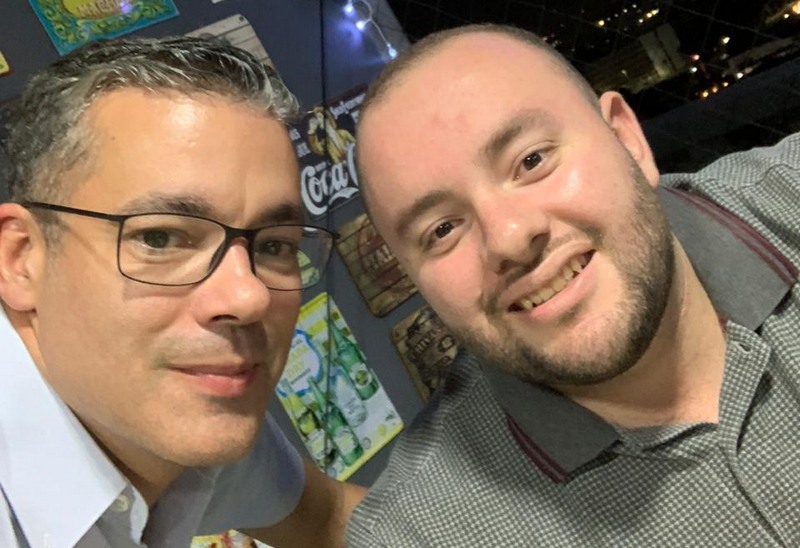 Josué Neto (à esquerda com Fausto Júnior, de quem recebeu declaração pública de voto para a Presidência da ALE (Foto: Divulgação)