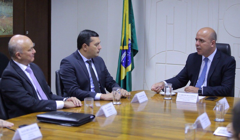 Governador Wilson Lima com Carlos Alexandre Costa conversa sobre a ZFM (Foto: Diego Péres/Secom)