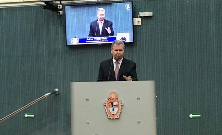Prefeito Arthur Neto discursou na CMM (Foto: Reprodução)