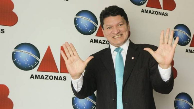 Advogado Carlos Santiago