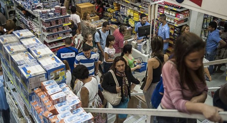Comércio e serviços ajudaram a impulsionar a economia (Foto: Marcelo Camargo/ABr)