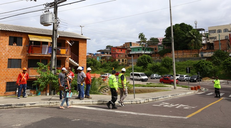 Obra para ampliar tubulação deve durar 30 dias (Foto: Tiago Corrêa/Secom)