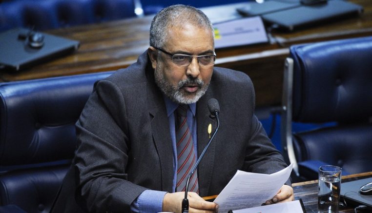 Paulo Paim duvida de eficácia fiscal da reforma da Previdência (Foto: Agência Senado)