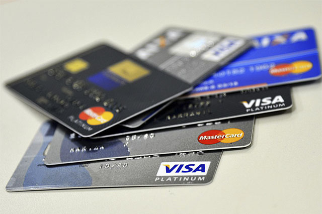 Cartão de crédito teve juros mais altos em fevereiro (Foto: Marcelo Casal Jr/ABr)